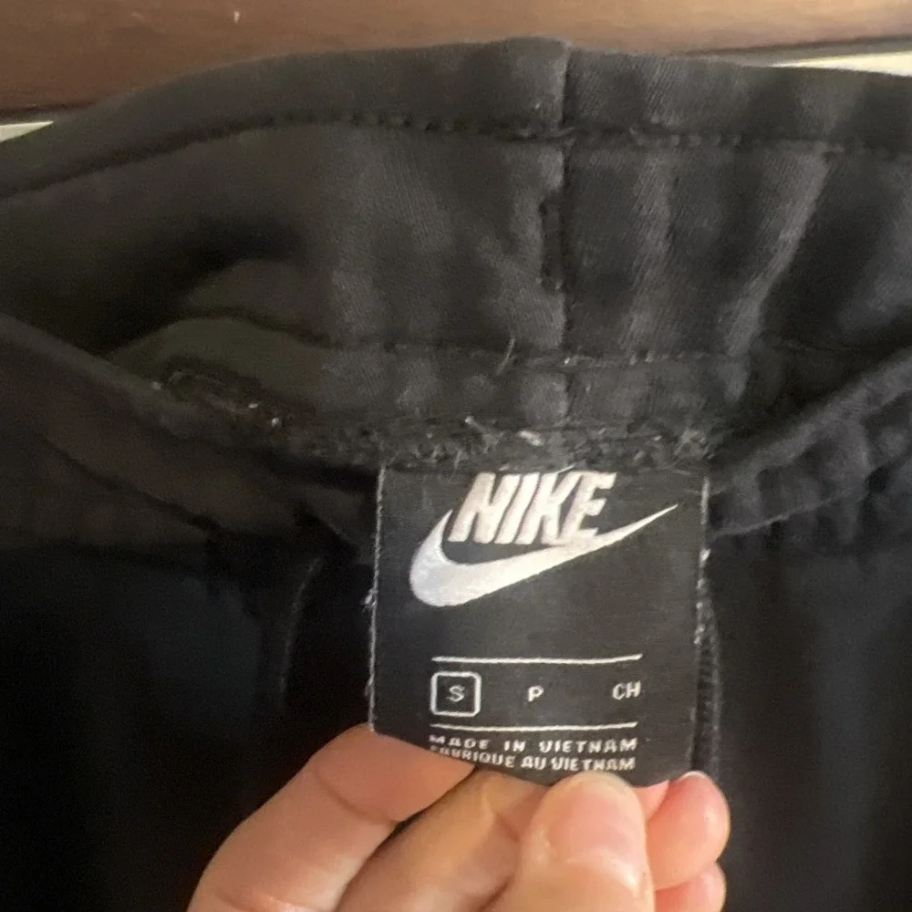 Nike Sportswear Club Fleece Sweatpants Mens Sm Black Tapered Joggers Embroidered